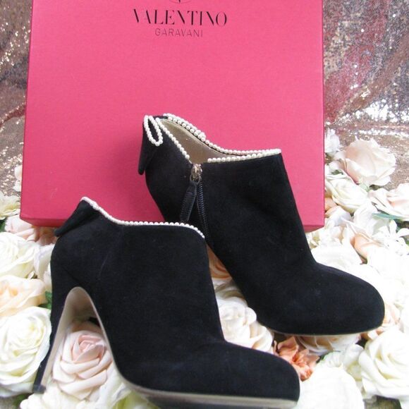 HOST PICK!! Valentino Garavani Suede ankle boots 40 - Picture 5 of 15